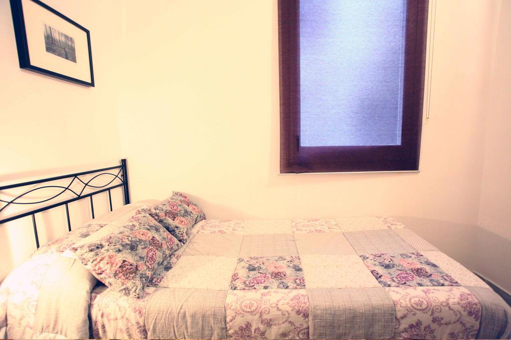 Apartamento Bordeta Barcelona Exterior foto